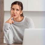 Evadarea dintr-un acvariu: cum am supraviețuit „morții” cercului meu social